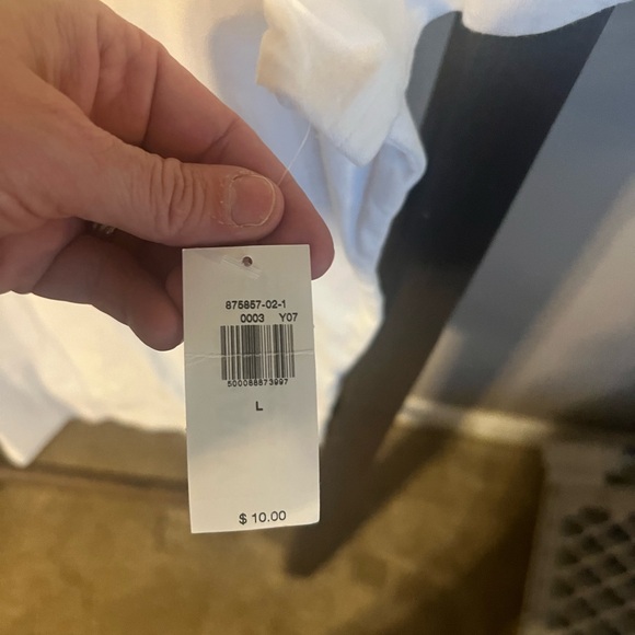 Love All Old Navy Tee size large - Picture 2 of 2